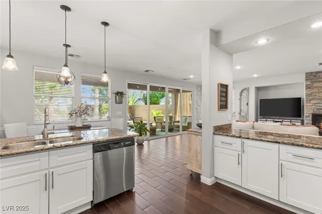 $599,999 | 2826 Culloden Avenue, Henderson, NV 89044