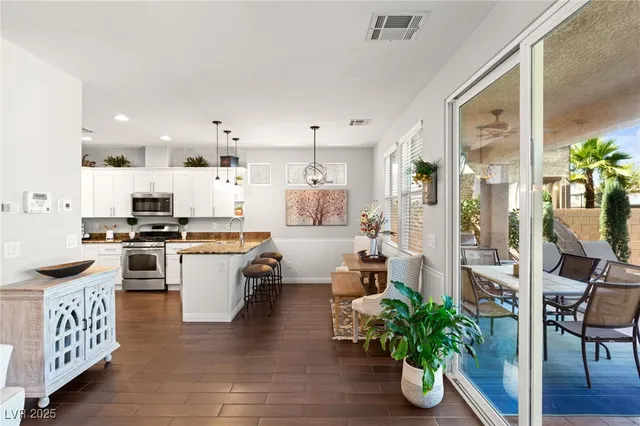 $599,999 | 2826 Culloden Avenue, Henderson, NV 89044