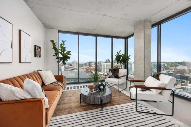 $2,133 | 144 Oakes Street Southwest, Unit 1410, Grand Rapids, MI 49503