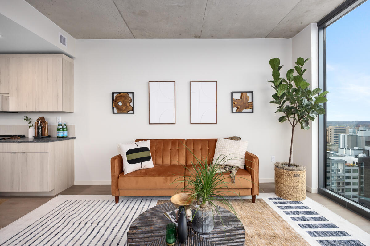 144 Oakes Street Southwest, Unit 1410 Grand Rapids, MI 49503 - Photo 19 of 63 IMG_1015