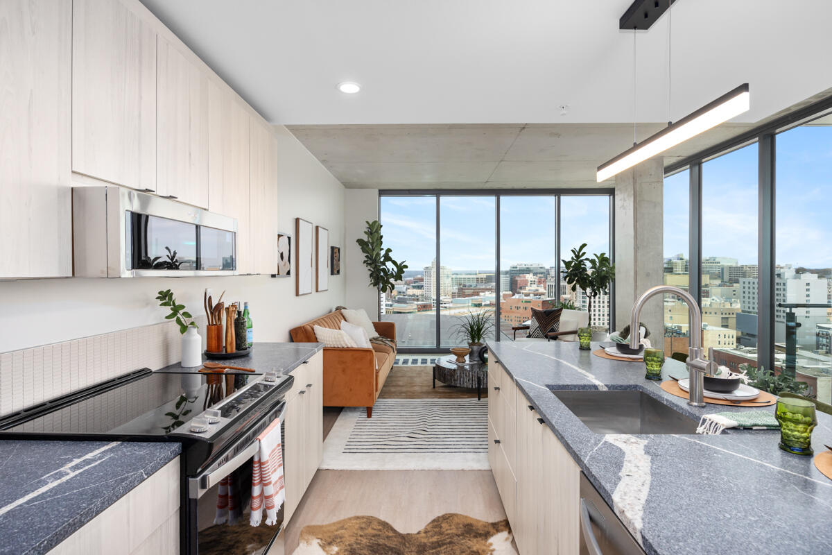 144 Oakes Street Southwest, Unit 1410 Grand Rapids, MI 49503 - Photo 20 of 63 IMG_1019