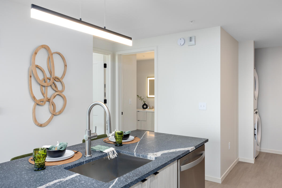 144 Oakes Street Southwest, Unit 1410 Grand Rapids, MI 49503 - Photo 26 of 63 IMG_1023