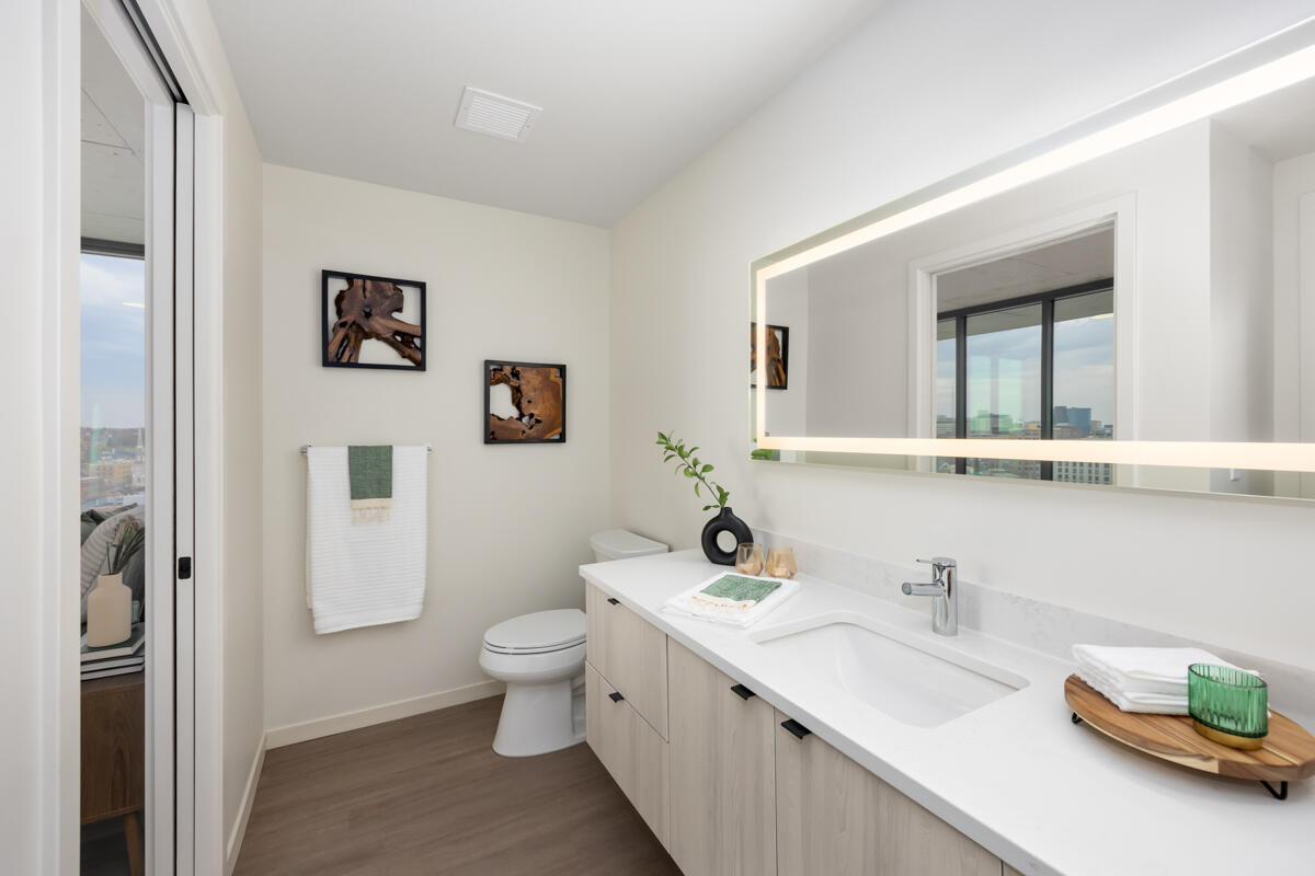 144 Oakes Street Southwest, Unit 1410 Grand Rapids, MI 49503 - Photo 34 of 63 IMG_1034