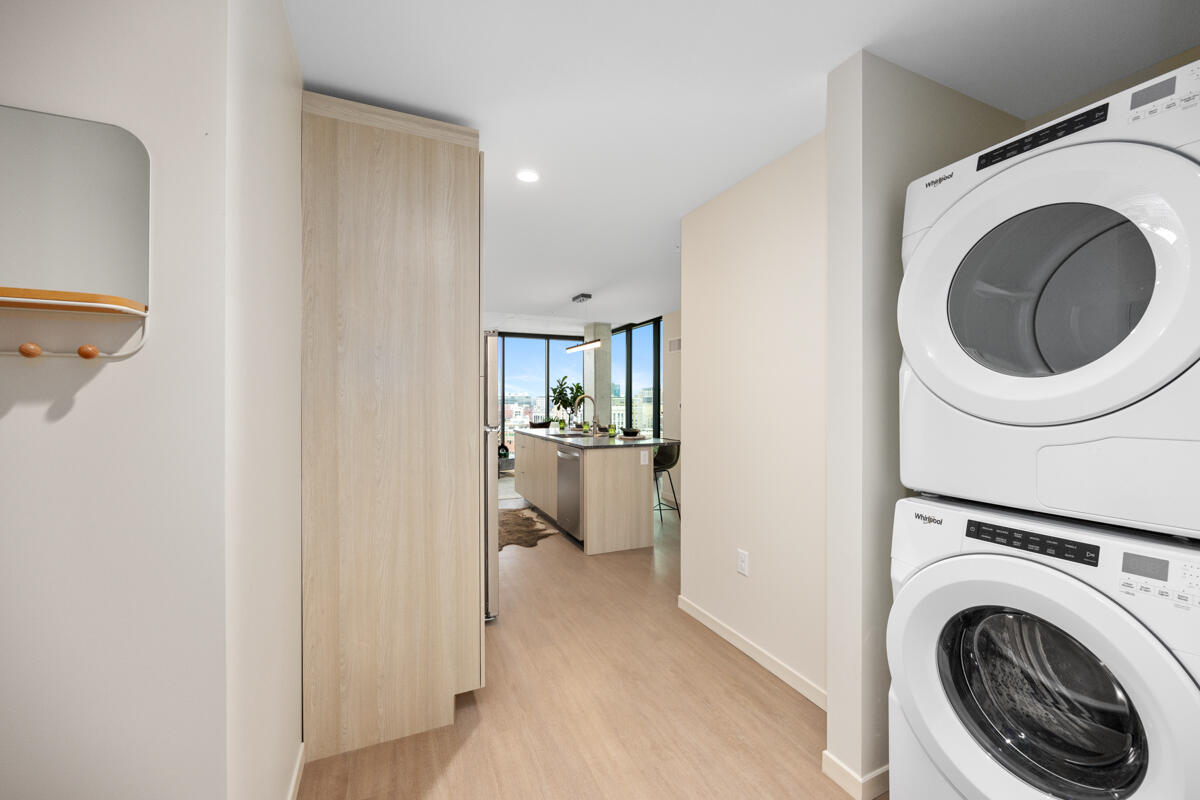 144 Oakes Street Southwest, Unit 1410 Grand Rapids, MI 49503 - Photo 37 of 63 IMG_1038