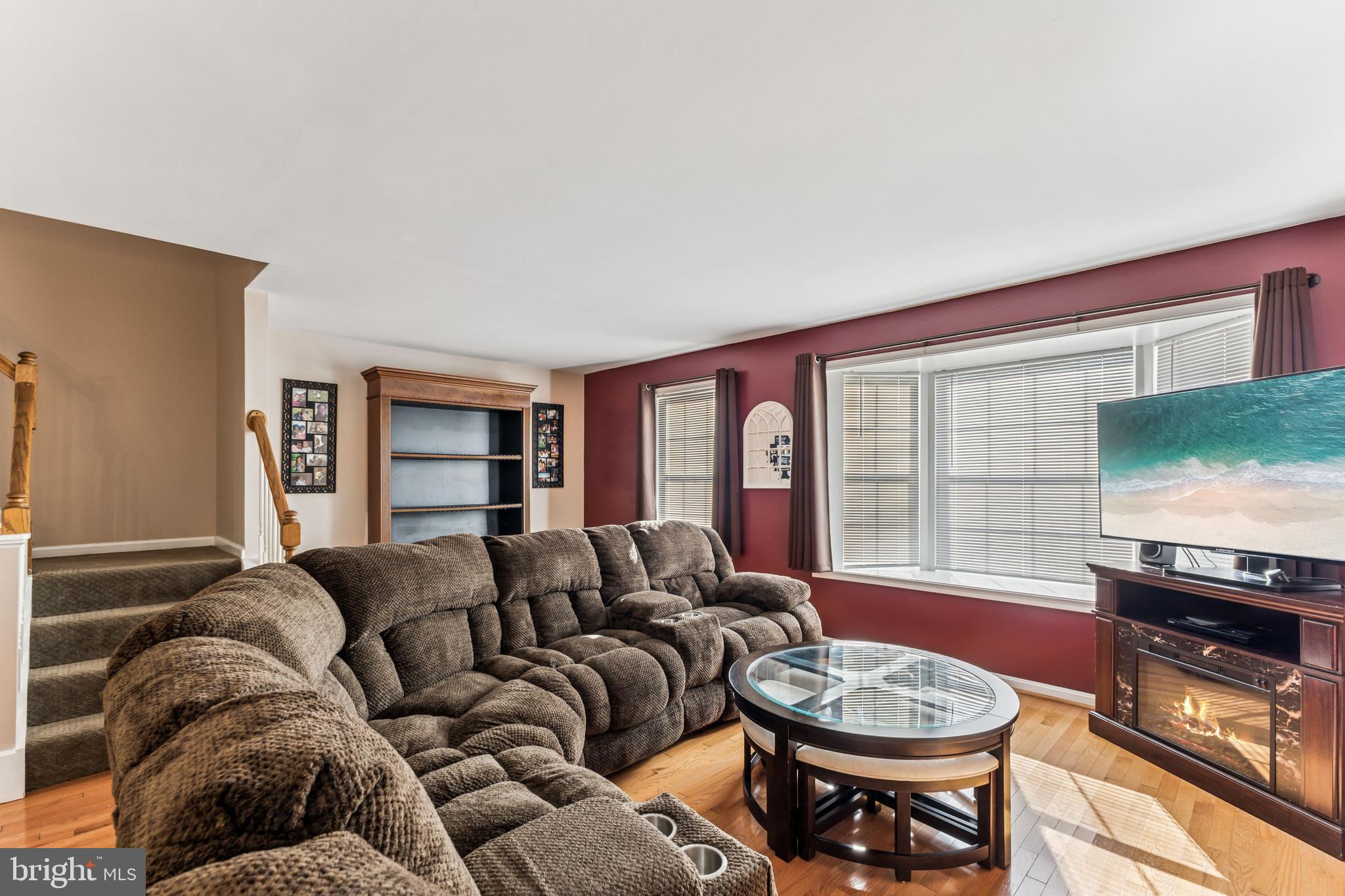 207 Wimbeldon Court, Unit 210 Stafford, VA 22556 - Photo 12 of 38 Living room