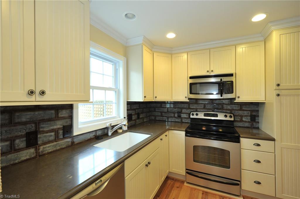1849 Virginia Road Winston-Salem, NC 27104 - Photo 16 of 27 Guest Kitchen