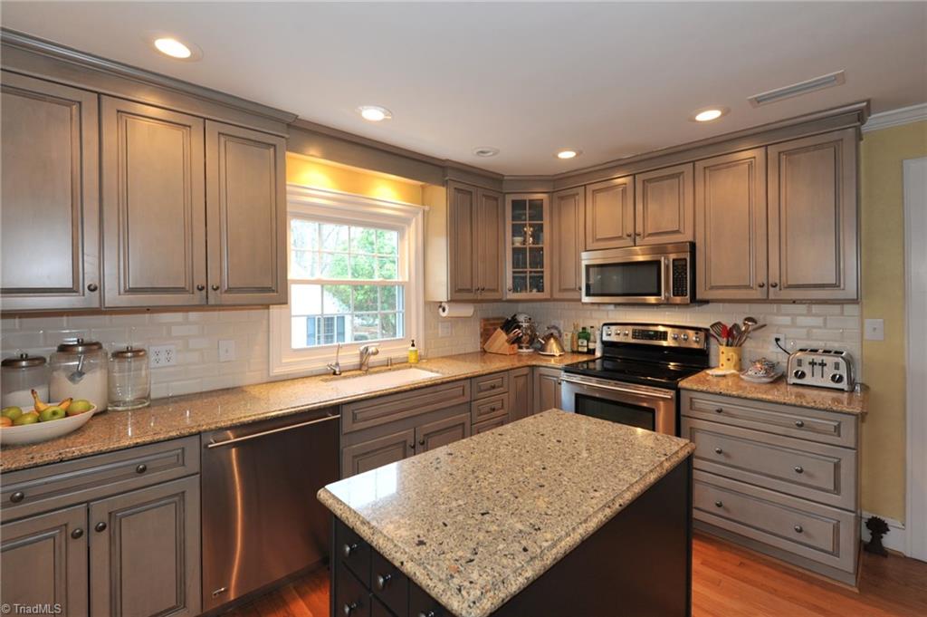 1849 Virginia Road Winston-Salem, NC 27104 - Photo 7 of 27 Kitchen