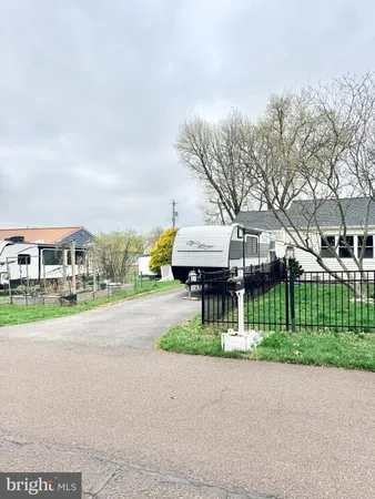 $2,900 | 208 Fern Lane, Oaks, PA 19426