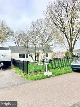 $2,900 | 208 Fern Lane, Oaks, PA 19426