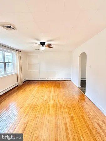 $2,900 | 208 Fern Lane, Oaks, PA 19426