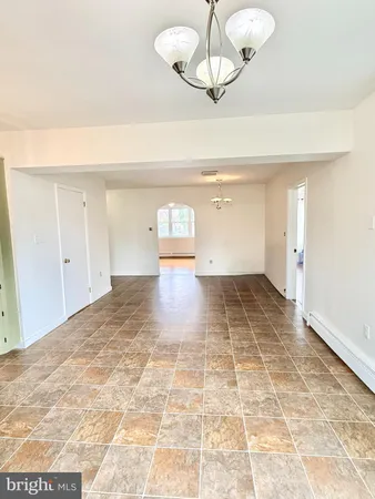 $2,900 | 208 Fern Lane, Oaks, PA 19426