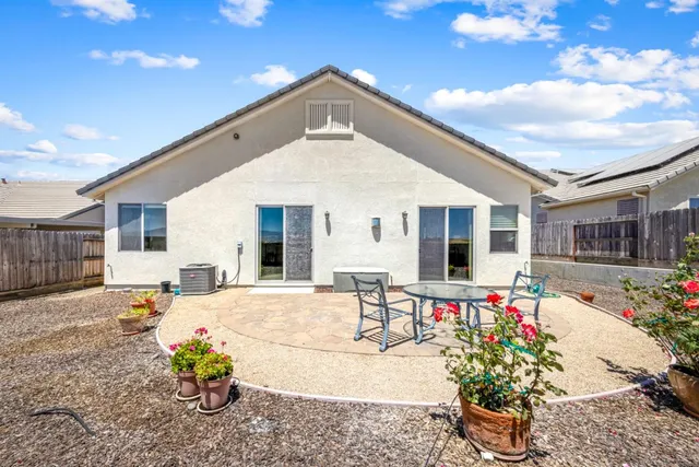 $838,899 | 2011 Sage Drive, Hollister, CA 95023