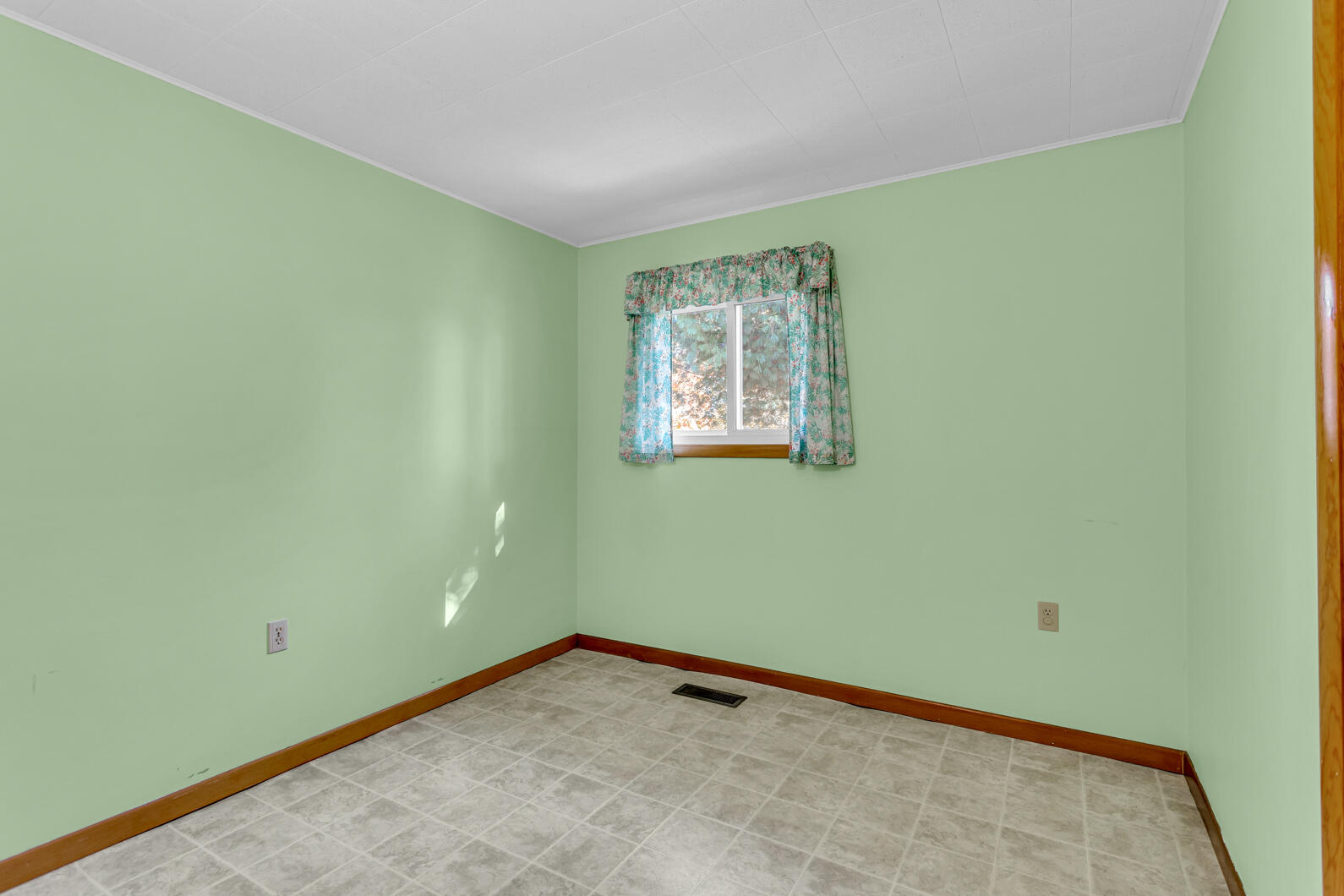 7794 Napoleon Road Jackson, MI 49201 - Photo 18 of 52 0N0A3236
