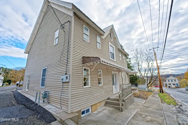 $410,000 | 2 Cemetery Street, Fonda, NY 12068