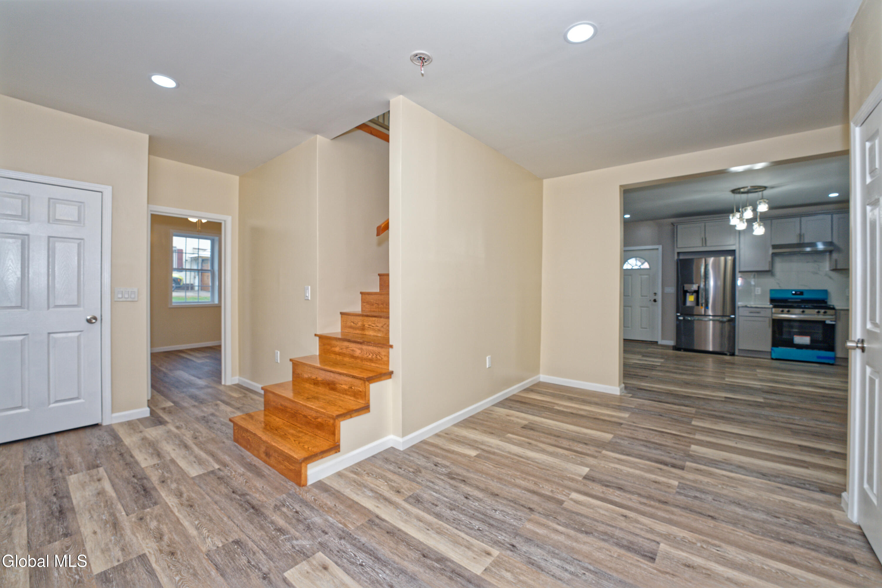 2 Cemetery Street Fonda, NY 12068 - Photo 8 of 25 1 Entryway 2