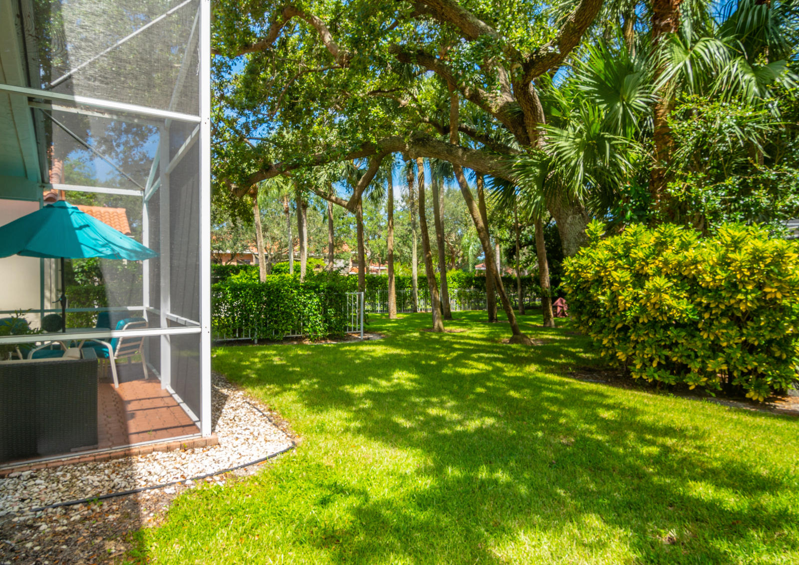 3947 Redondo Way Boca Raton, FL 33487 - Photo 32 of 40 b-11