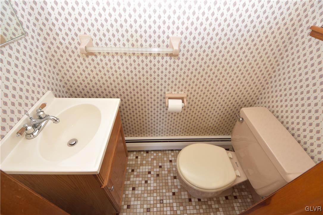 310 Park Avenue Bethlehem, PA 18020 - Photo 17 of 25