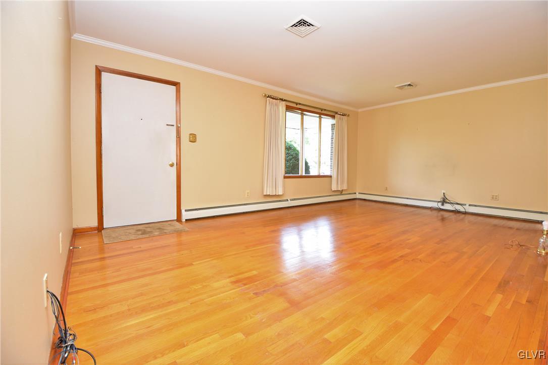 310 Park Avenue Bethlehem, PA 18020 - Photo 7 of 25