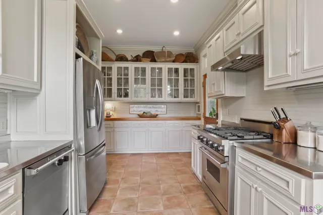 $1,425,000 | 11833 Ferdinand Street, St. Francisville, LA 70775