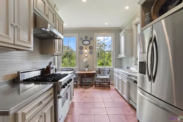 $1,425,000 | 11833 Ferdinand Street, St. Francisville, LA 70775