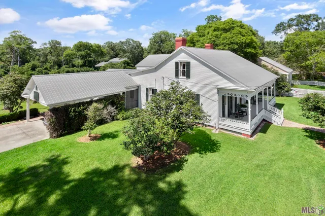 $1,425,000 | 11833 Ferdinand Street, St. Francisville, LA 70775