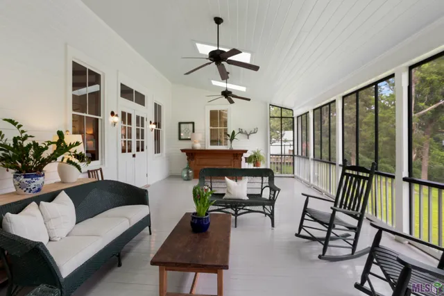 $1,425,000 | 11833 Ferdinand Street, St. Francisville, LA 70775