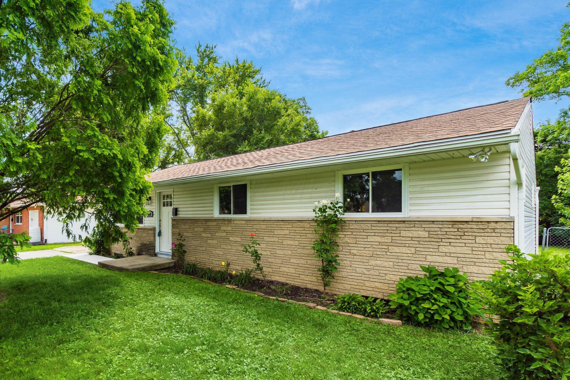 4383 Maize Road Columbus, OH 43224 - Photo 3 of 33 Exterior Front