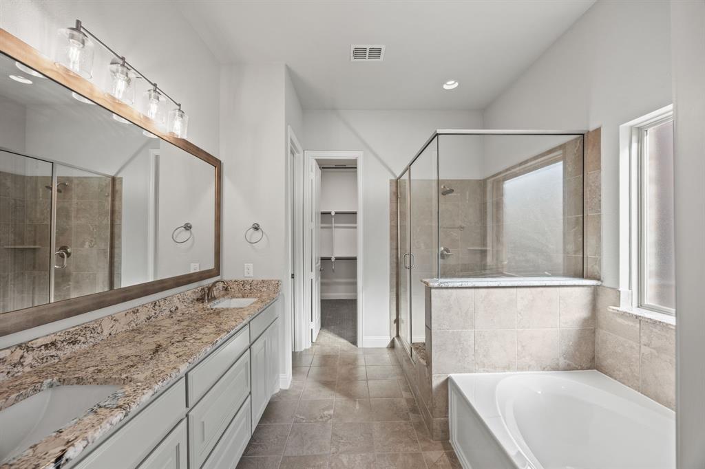 8402 Watersway Drive Rowlett, TX 75088 - Photo 11 of 20 Primary Ensuite Bath