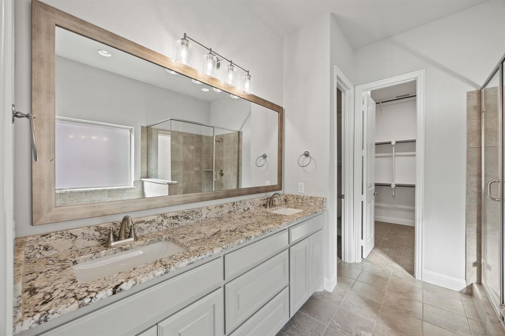8402 Watersway Drive Rowlett, TX 75088 - Photo 10 of 20 Primary Ensuite Bath