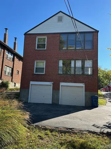 $1,600 | 1087 Terrace Drive, Unit 2F, Richmond Heights, MO 63117