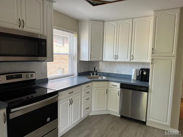 $1,600 | 1087 Terrace Drive, Unit 2F, Richmond Heights, MO 63117