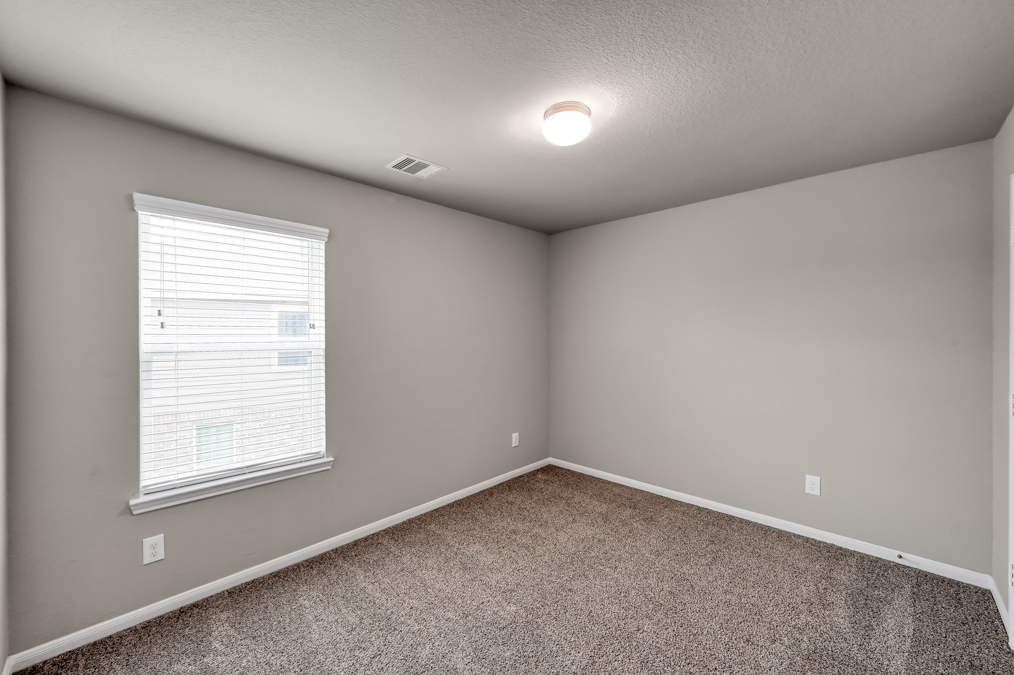 29211 Sequoia Tree Trail Spring, TX 77386 - Photo 18 of 32 an empty room with a window