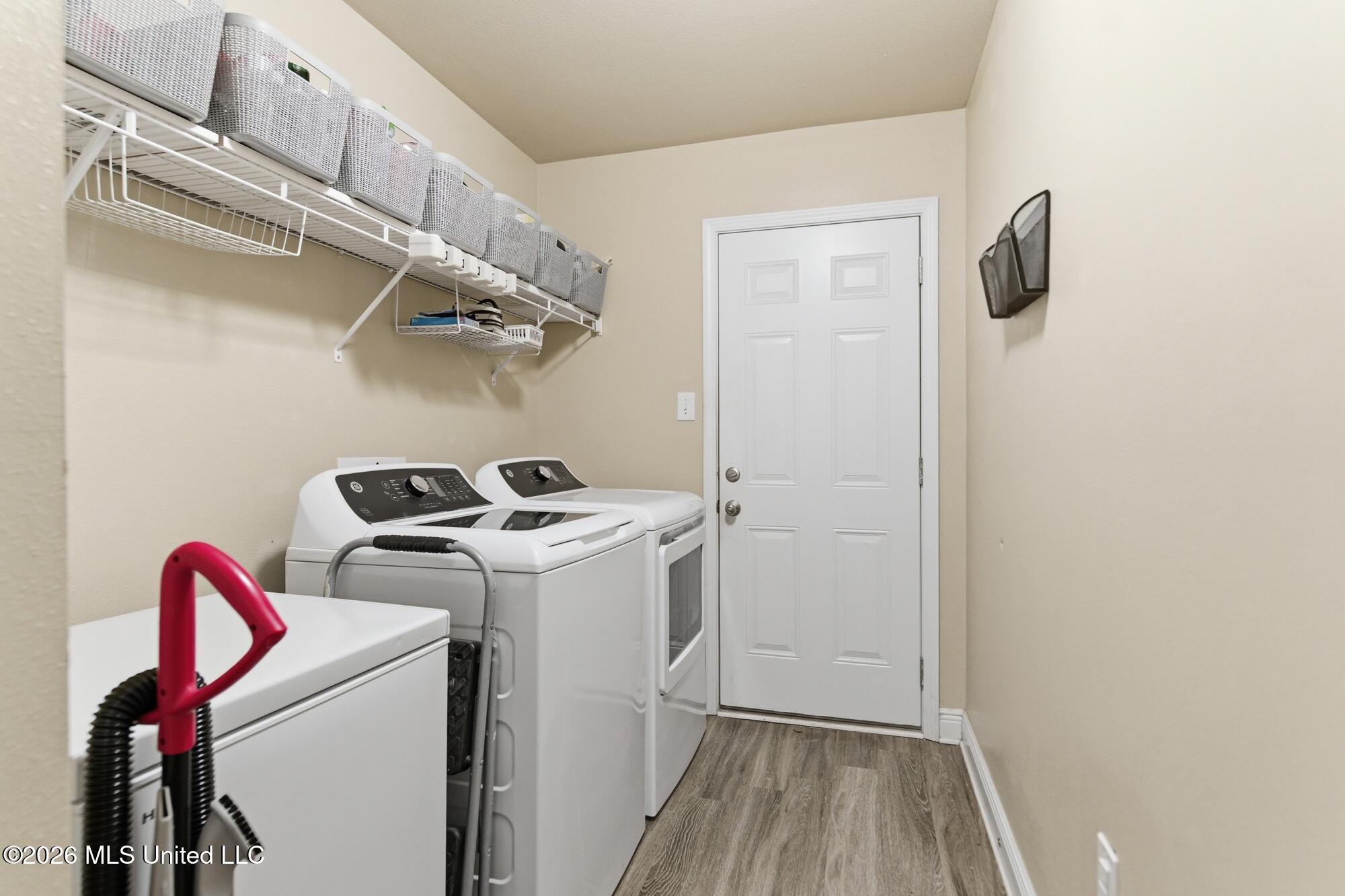 6836 Biddix-Evans Rd Central Ocean Springs, MS 39564 - Photo 22 of 34 Laundry