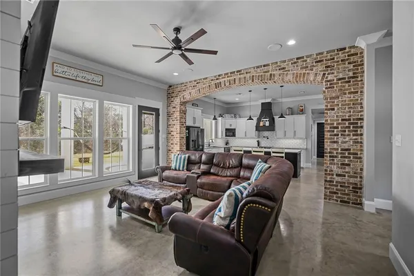 $625,000 | 17045 Burks Avenue, Greenwell Springs, LA 70739