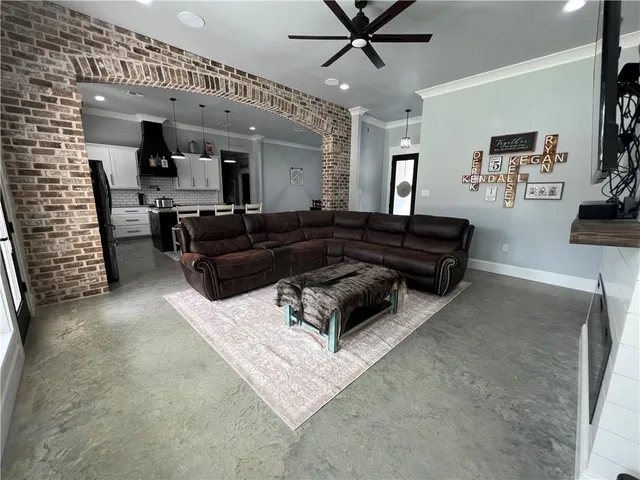 $639,999 | 17045 Burks Avenue, Greenwell Springs, LA 70739