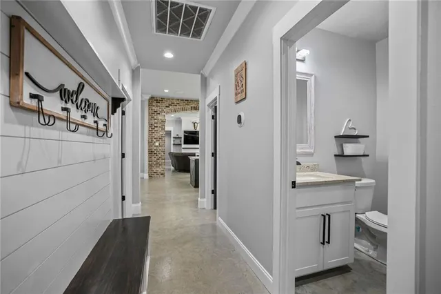 $639,999 | 17045 Burks Avenue, Greenwell Springs, LA 70739