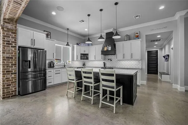 $639,999 | 17045 Burks Avenue, Greenwell Springs, LA 70739