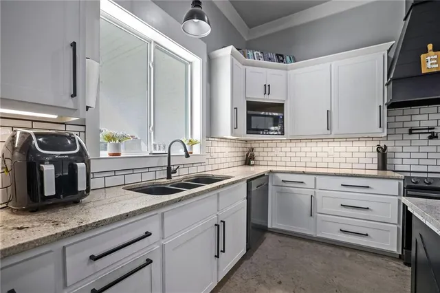 $639,999 | 17045 Burks Avenue, Greenwell Springs, LA 70739