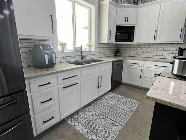 $639,999 | 17045 Burks Avenue, Greenwell Springs, LA 70739