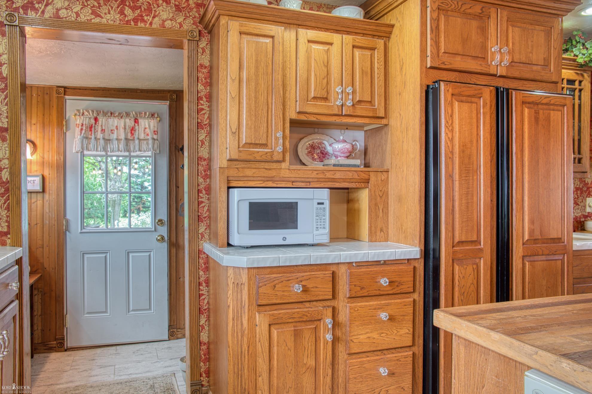 330 South New Lothrop Road Lennon, MI 48449 - Photo 8 of 52 50148090-0699ab4a-0d8b-4e8d-88c8-0fc862f0f975.JPG