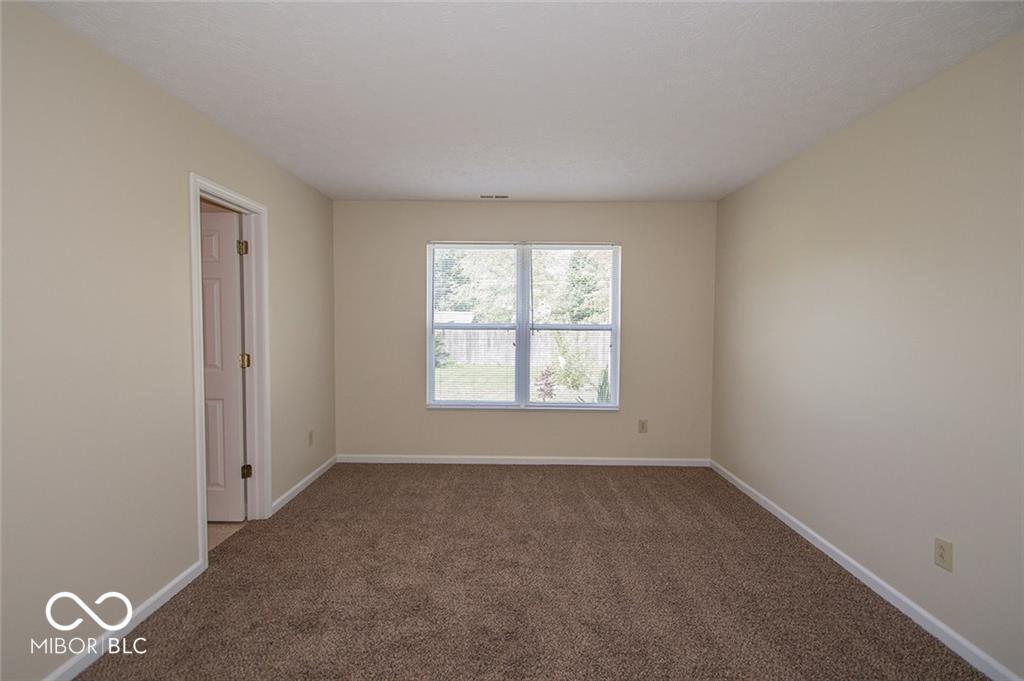 5834 Long Ridge Place Indianapolis, IN 46221 - Photo 5 of 10