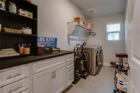 $389,900 | 3012 Prairie Trail Avenue, Aubrey, TX 76227