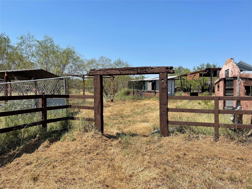 7976 Bearhill Road Royse City, TX 75189 - Photo 19 of 27 a view of a terrace
