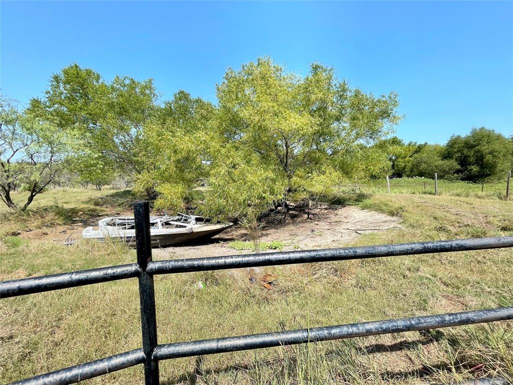 7976 Bearhill Road Royse City, TX 75189 - Photo 24 of 27 a view of a yard from a balcony