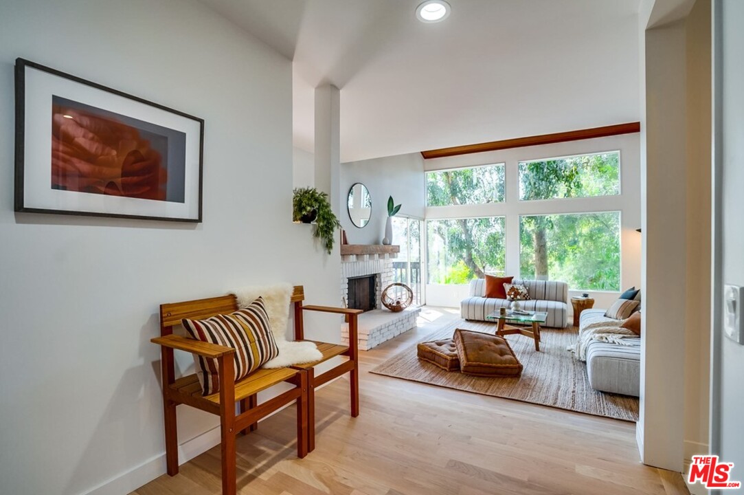 1608 Ina Drive Glendale, CA 91206 - Photo 12 of 36