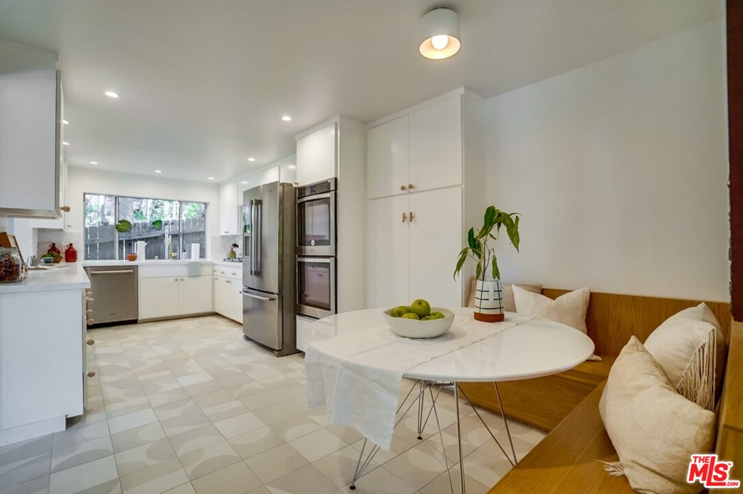 1608 Ina Drive Glendale, CA 91206 - Photo 18 of 36