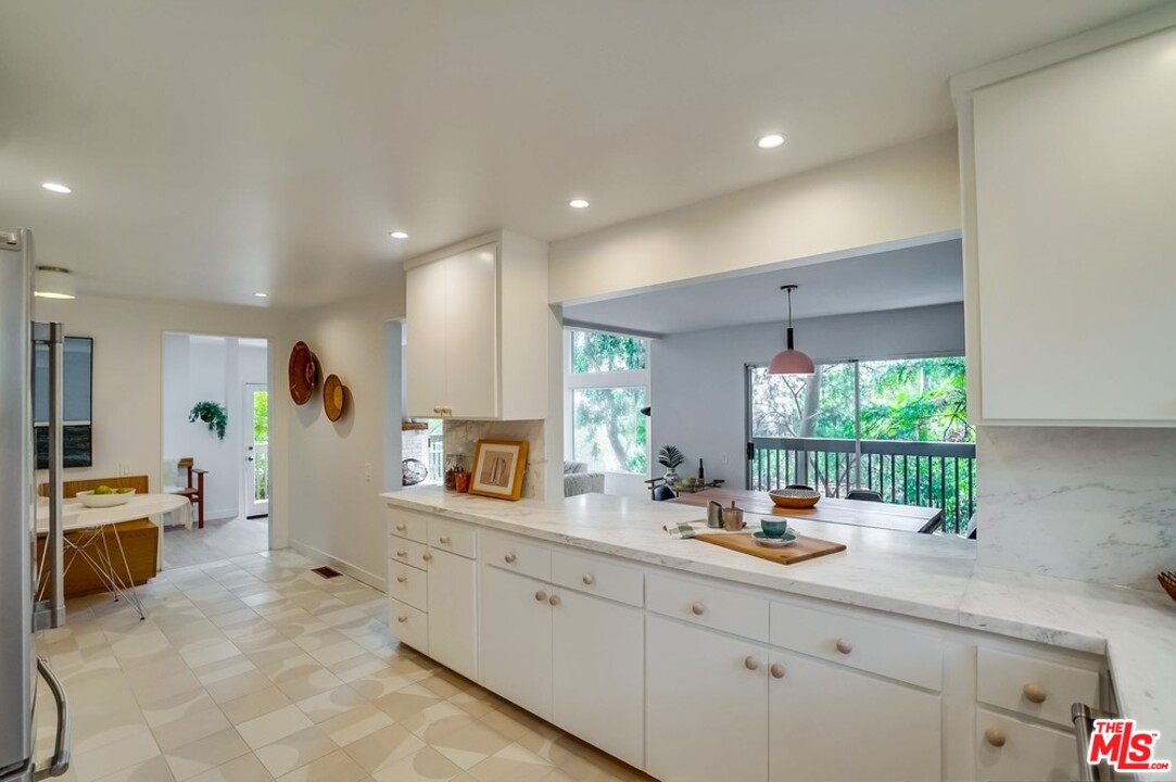 1608 Ina Drive Glendale, CA 91206 - Photo 20 of 36