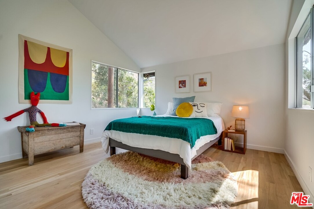 1608 Ina Drive Glendale, CA 91206 - Photo 24 of 36