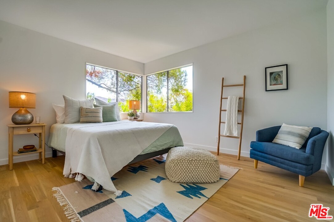 1608 Ina Drive Glendale, CA 91206 - Photo 26 of 36