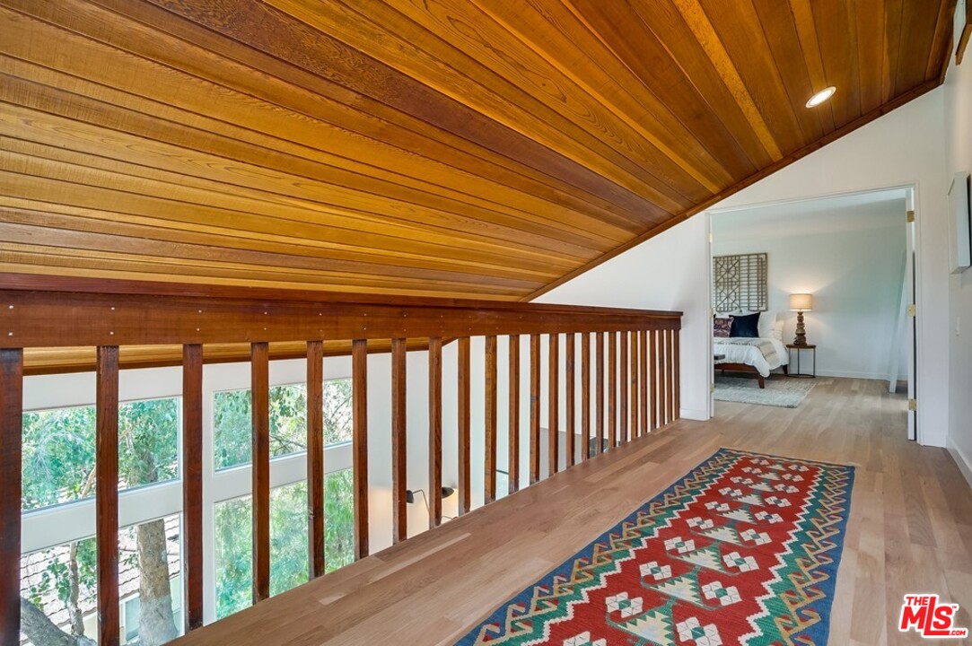 1608 Ina Drive Glendale, CA 91206 - Photo 29 of 36